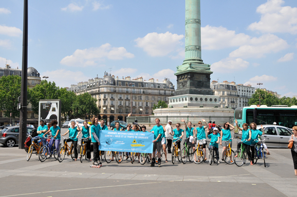 Oui à la vie non à la drogue, parrainée par l'Eglise de Scientologie Oui à la vie non à la drogue, parrainée par l'Eglise de Scientologie