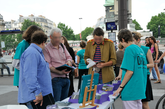 Oui à la vie non à la drogue, parrainée par l'Eglise de Scientologie Oui à la vie non à la drogue, parrainée par l'Eglise de Scientologie