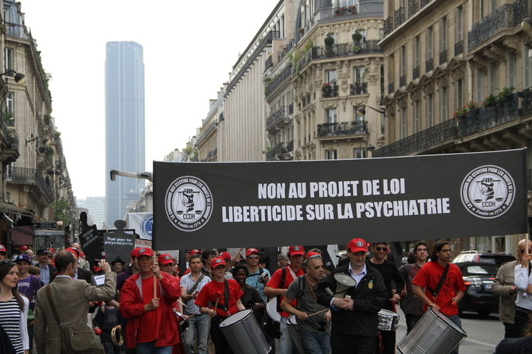 Manifestation contre le projet de loi psychiatrique 