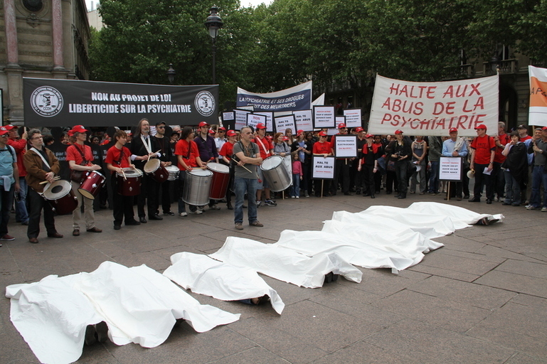 Manifestation contre le projet de loi psychiatrique 