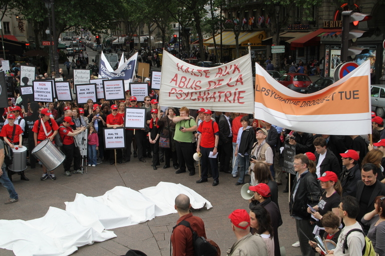 Manifestation contre le projet de loi psychiatrique 