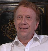 Interview du sociologue Régis Dericquebourg par le "blogueur" d'ARTE Interview du sociologue Régis Dericquebourg par le "blogueur" d'ARTE