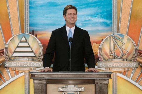 Greg Stanton, Maire de Phoenix, à l'inauguration de la nouvelle église de scientologie Greg Stanton, Maire de Phoenix, à l'inauguration de la nouvelle église de scientologie