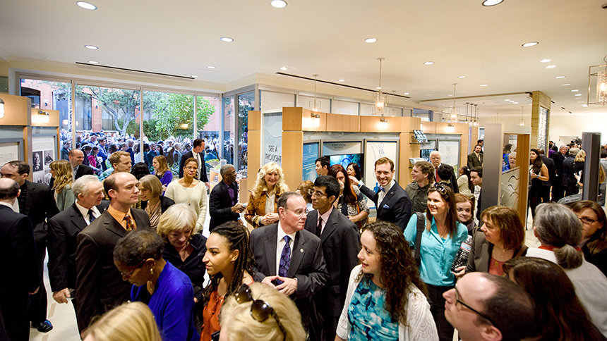 Ouverture de la nouvelle Eglise de Scientologie idéale de San Diego Ouverture de la nouvelle Eglise de Scientologie idéale de San Diego