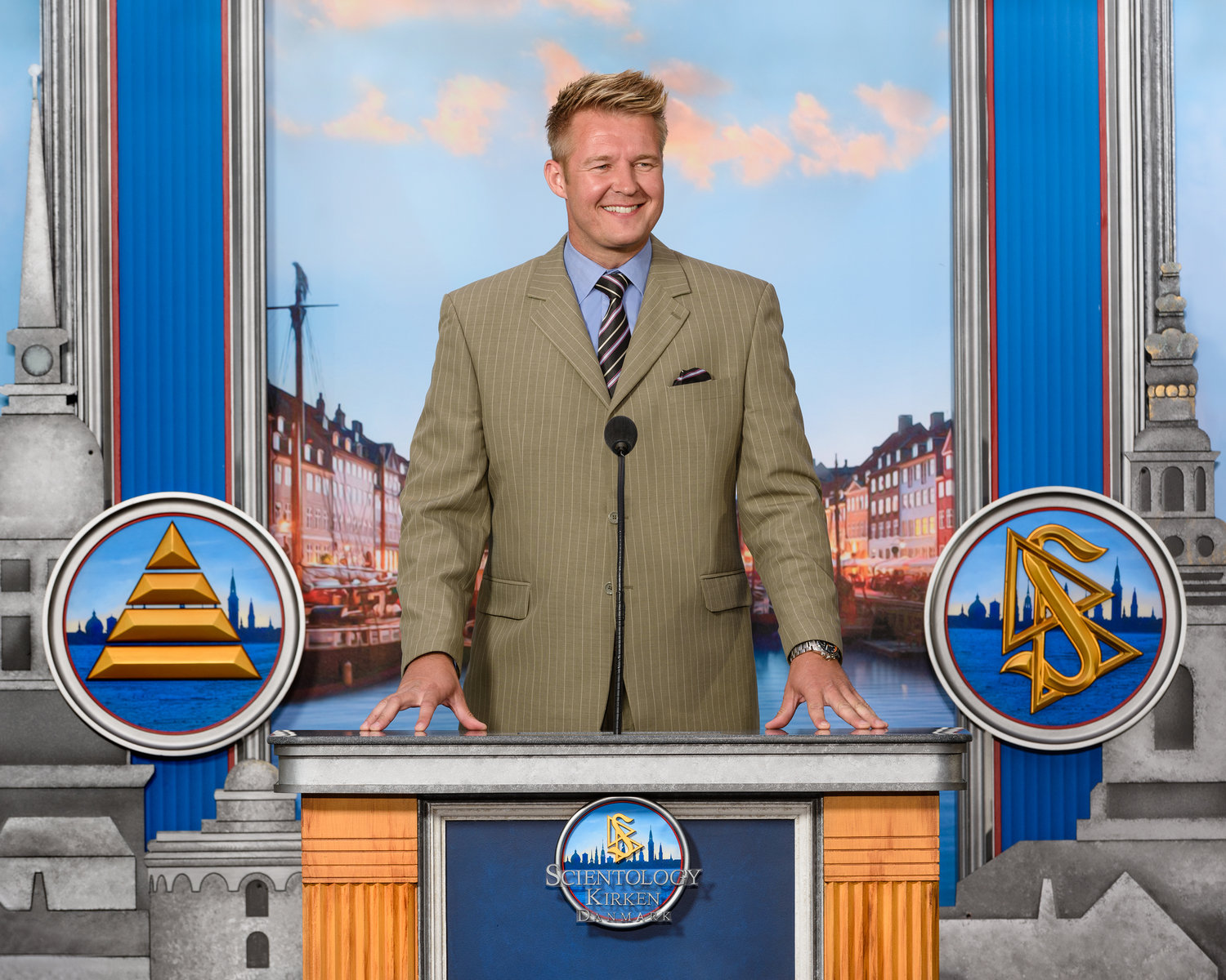 le Directeur de publication et conseiller auprès de la Commune de Copenhague M. Rene Jensen le Directeur de publication et conseiller auprès de la Commune de Copenhague M. Rene Jensen