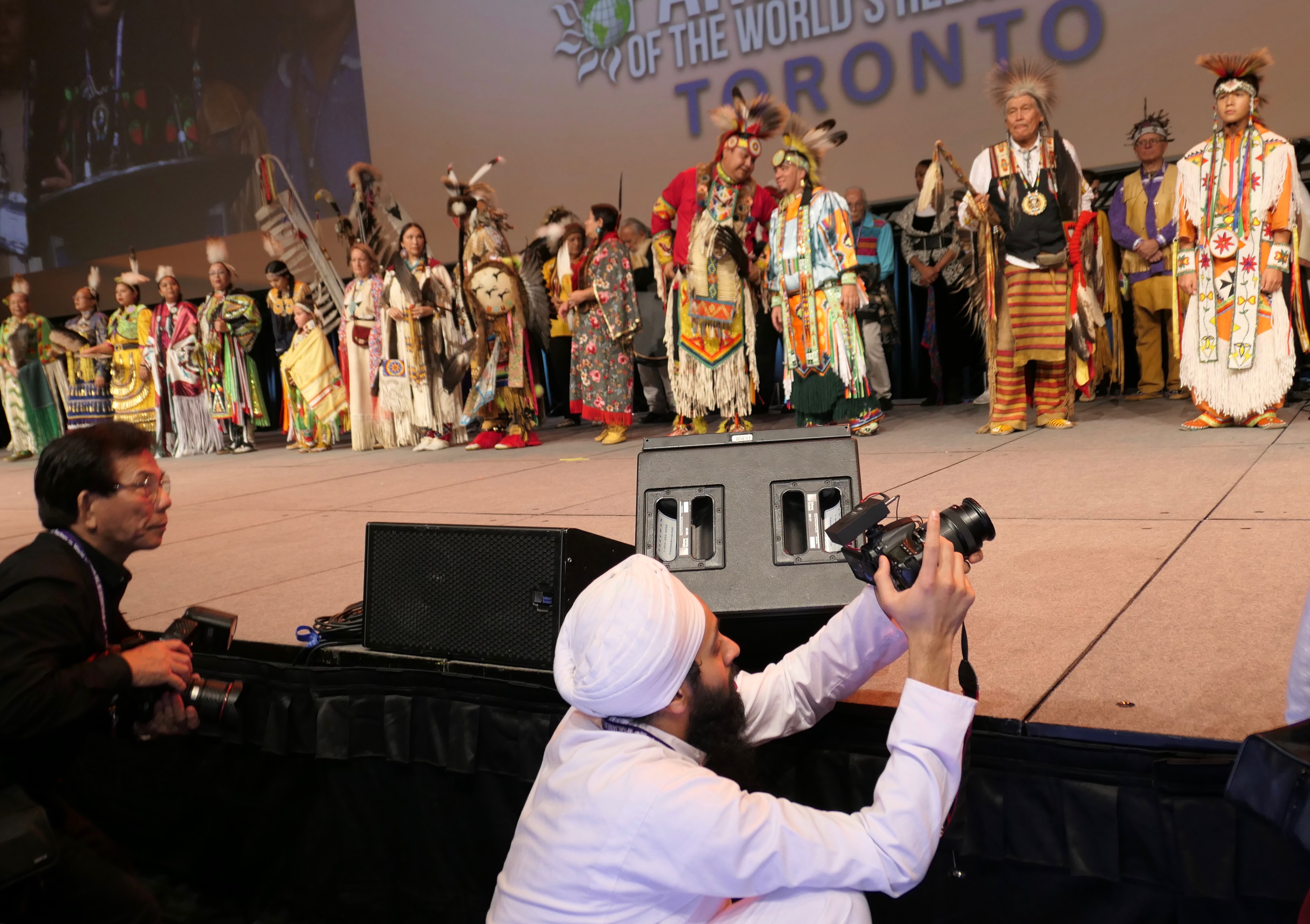 Au Parlement des Religions du Monde Au Parlement des Religions du Monde