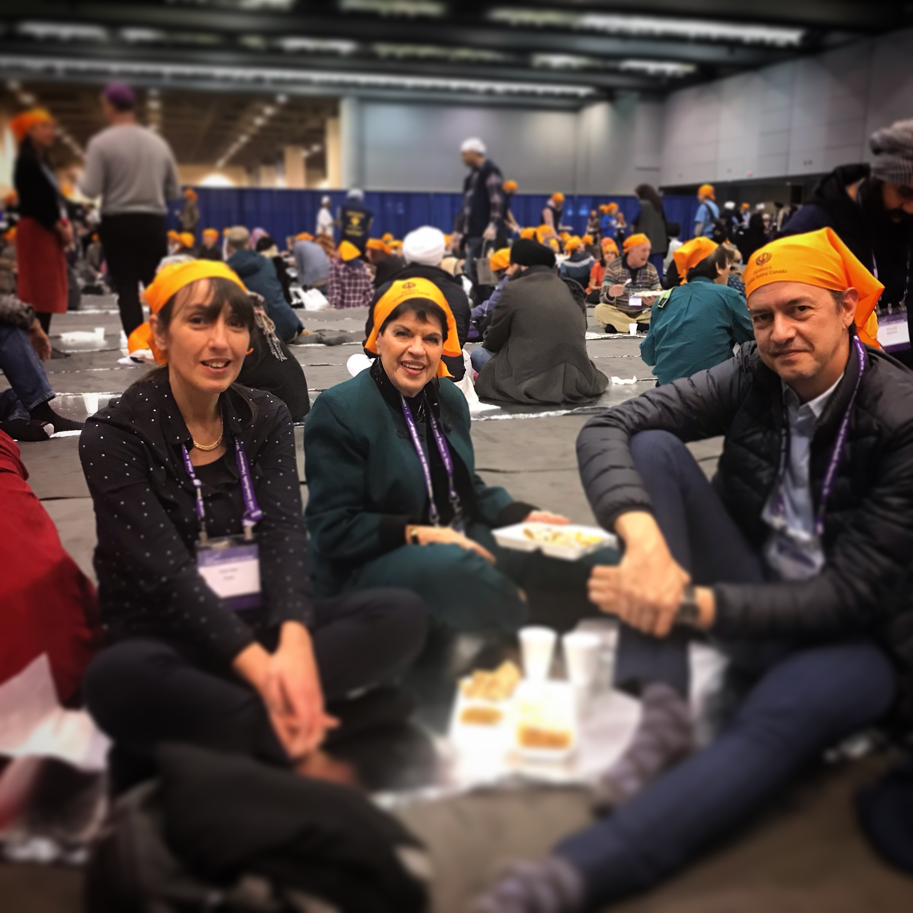 Partageant le Langar des Sikhs Partageant le Langar des Sikhs