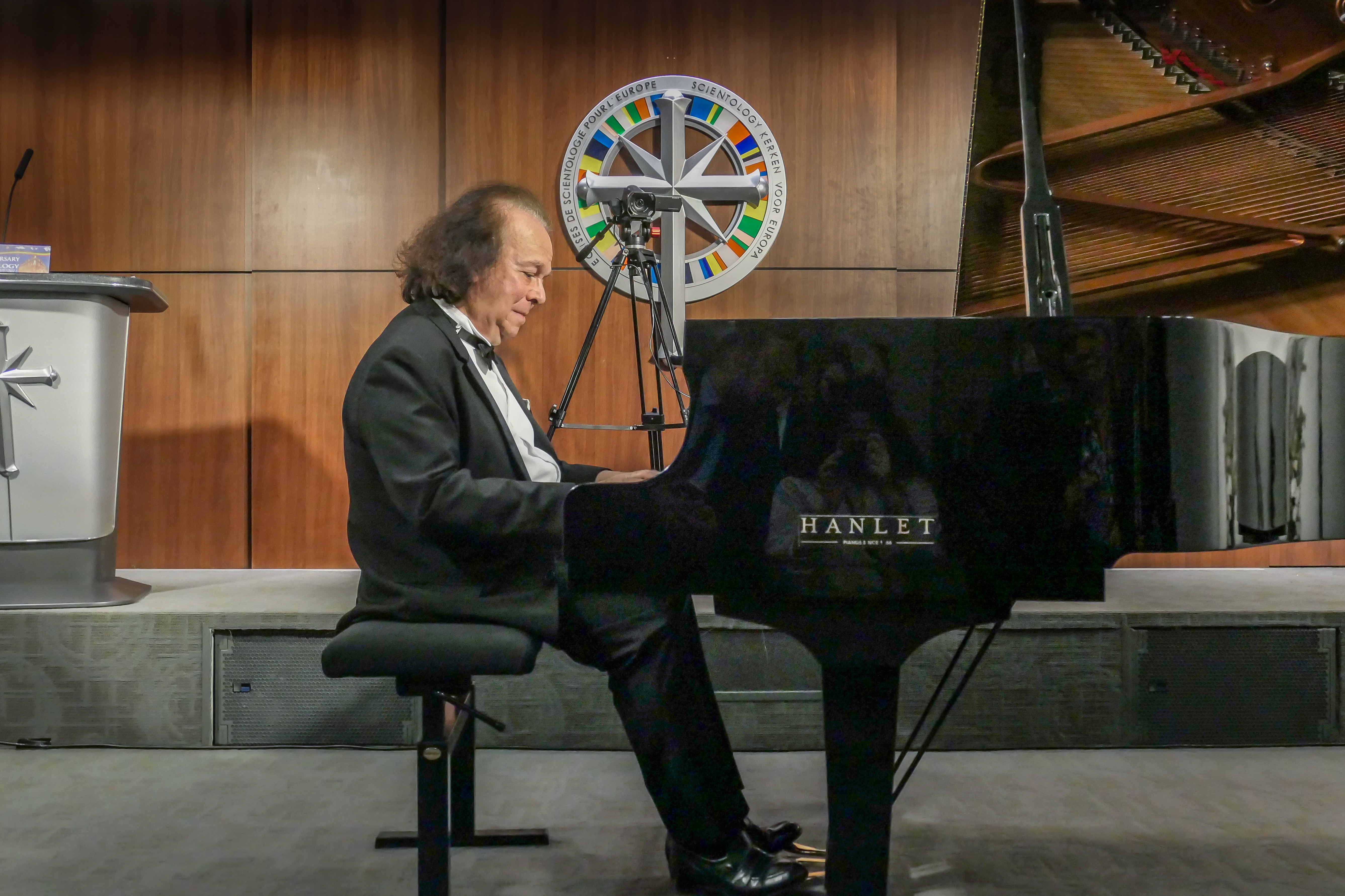 Quelques prises de parole sur la Scientology pour le 46e anniversaire de l'Eglise en Belgique Quelques prises de parole sur la Scientology pour le 46e anniversaire de l'Eglise en Belgique