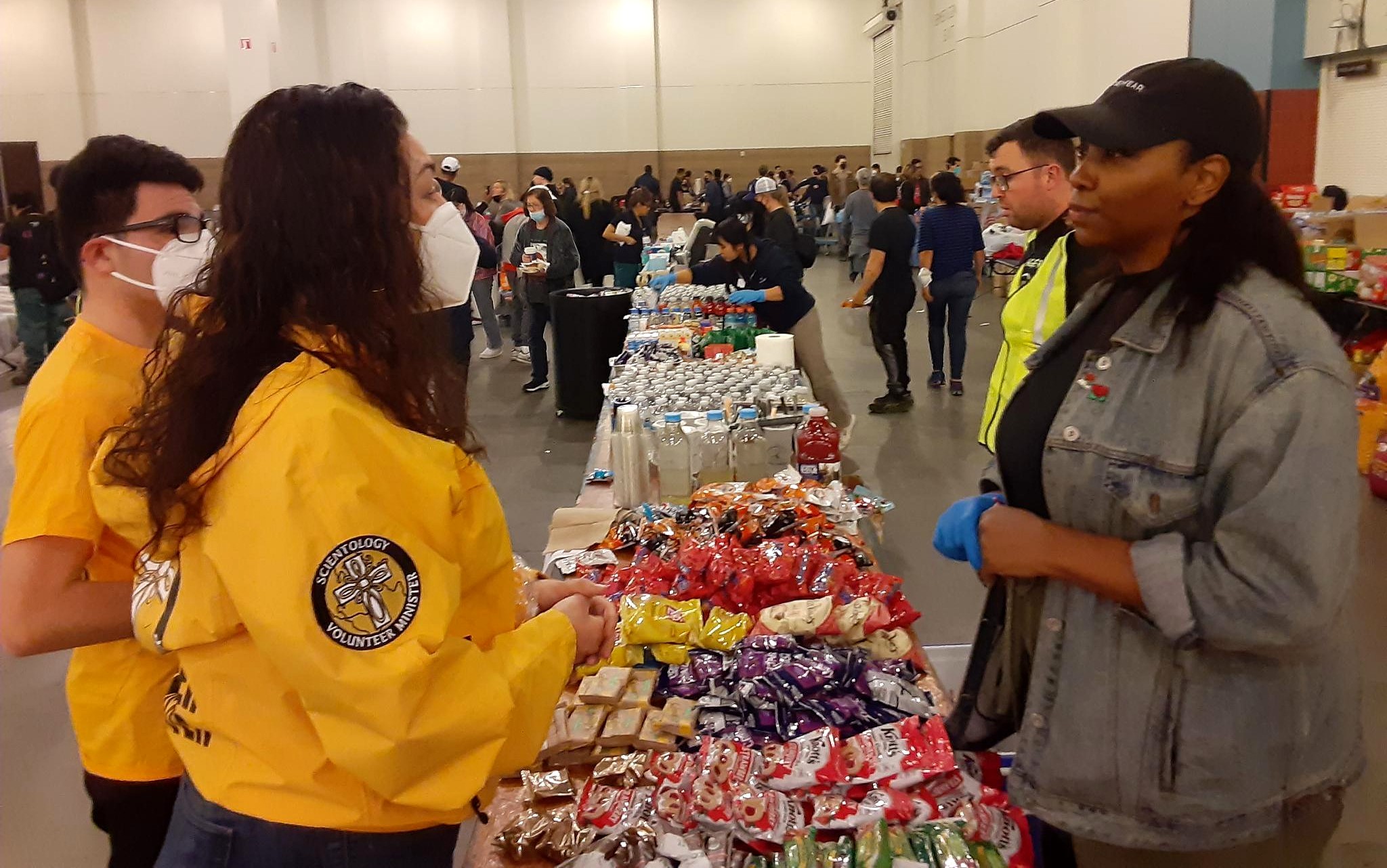 Au milieu des feux de LA, l’aide des ministres volontaires de Scientology Au milieu des feux de LA, l’aide des ministres volontaires de Scientology