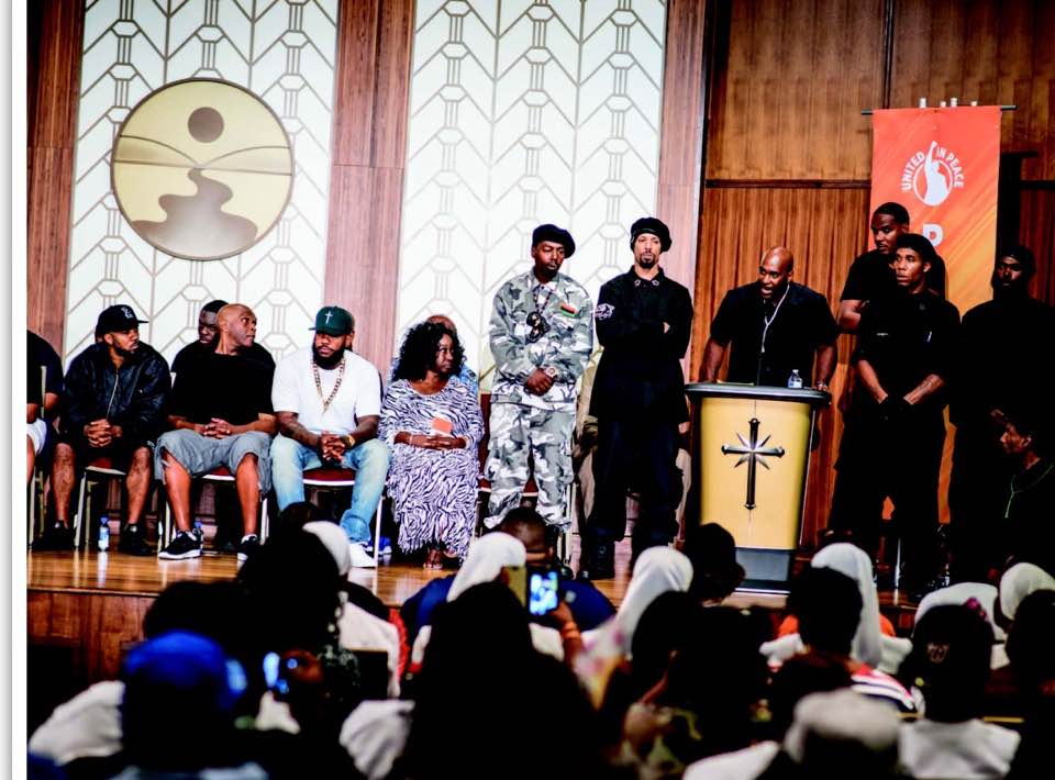 Quand l'Eglise de Scientologie accueille un sommet destiné à résoudre la violence des gangs Quand l'Eglise de Scientologie accueille un sommet destiné à résoudre la violence des gangs