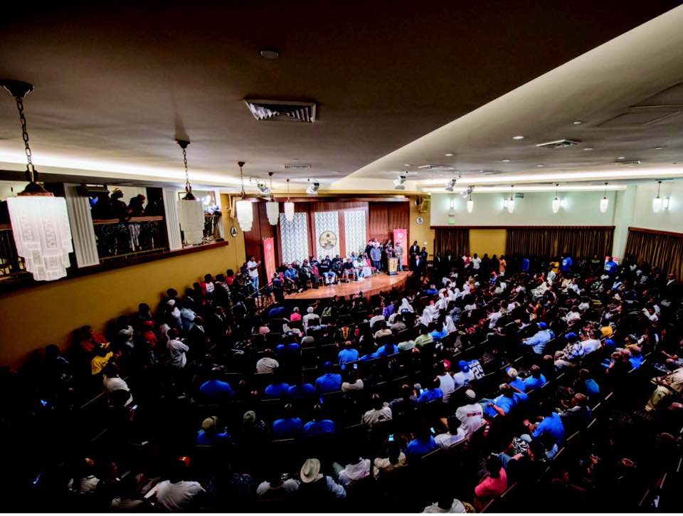 Quand l'Eglise de Scientologie accueille un sommet destiné à résoudre la violence des gangs Quand l'Eglise de Scientologie accueille un sommet destiné à résoudre la violence des gangs