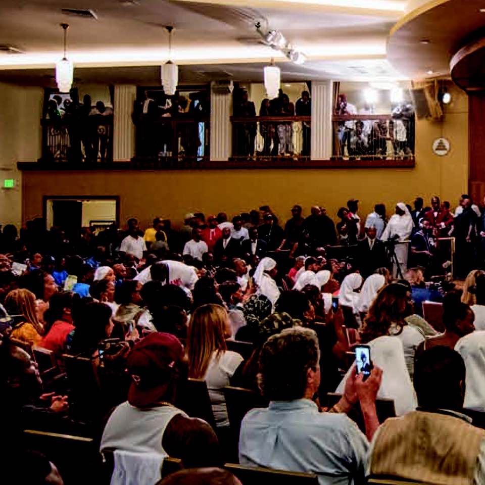 Quand l'Eglise de Scientologie accueille un sommet destiné à résoudre la violence des gangs Quand l'Eglise de Scientologie accueille un sommet destiné à résoudre la violence des gangs