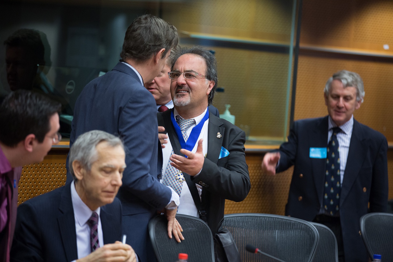 Au Parlement Européen avec Elie Gharios, Président de la Maison de Royale de Ghassan Au Parlement Européen avec Elie Gharios, Président de la Maison de Royale de Ghassan