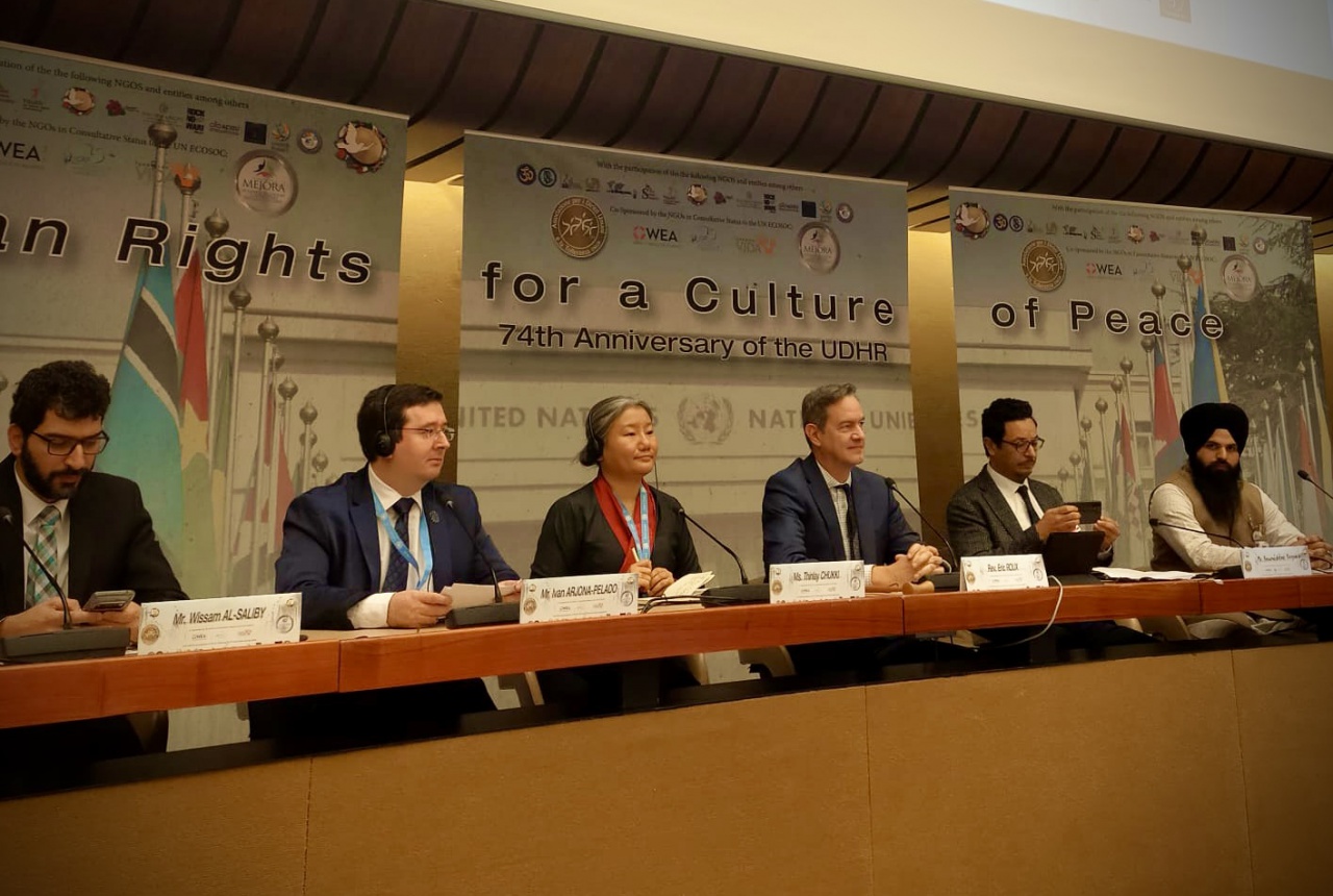 Eric Roux aux Nations-Unies aux cotés de Thinlay Chukky, ambassadrice du Dalai Lama Eric Roux aux Nations-Unies aux cotés de Thinlay Chukky, ambassadrice du Dalai Lama